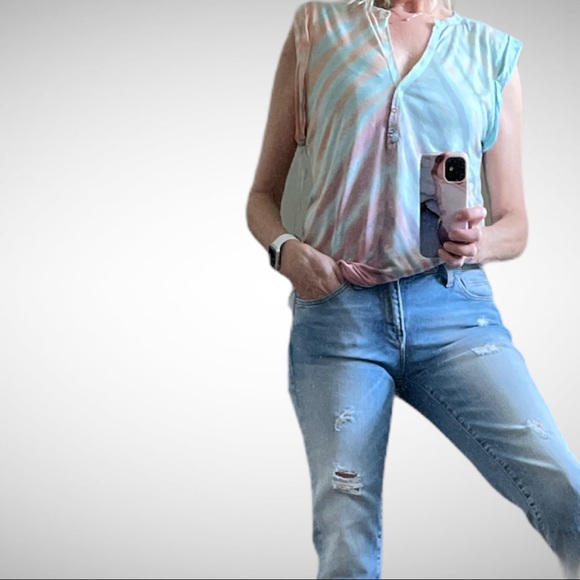 Young Fabulous & Broke Loni Tie-Dye Sleeveless Tee Small - Picture 2 of 9